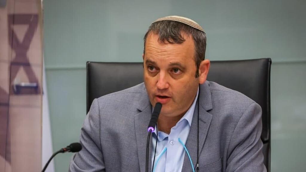 "מקווה שהמשטרה תחקור לעומק את אירועי המוות המטרידים". ח"כ קריב (צילום: נועם מושקוביץ, דוברות הכנסת) גלעד קריב בוועדת החוקה