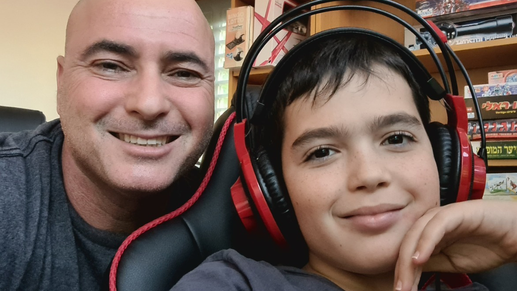Liron with his son, from whom he believes he got contracted coronavirus לירון ברוורמן