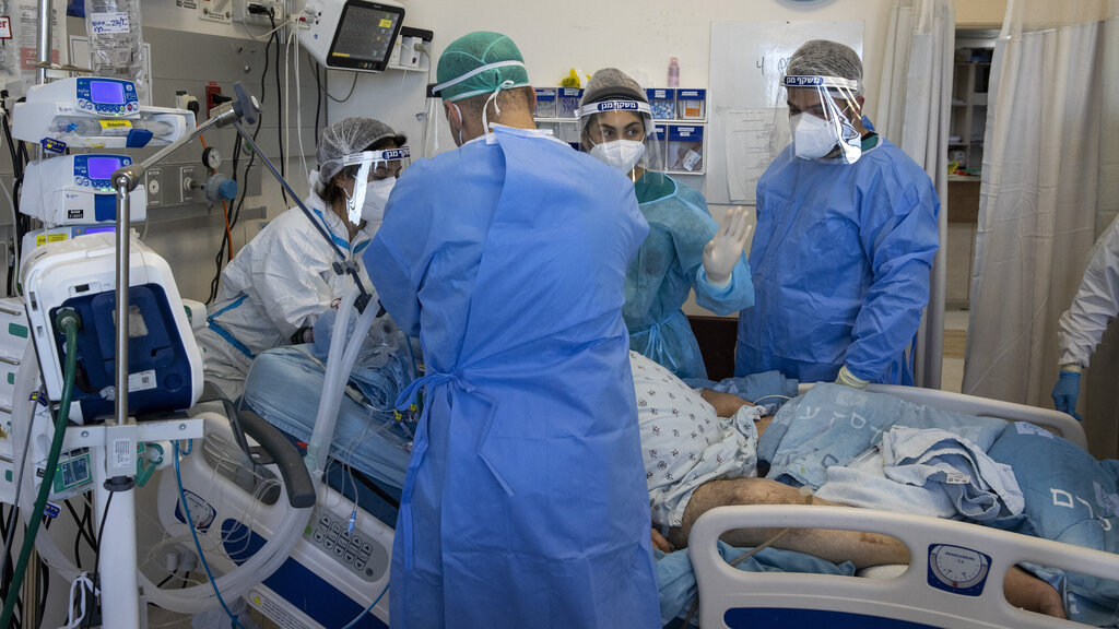 מחלקת טיפול נמרץ קורונה ב בית חולים הדסה עין כרם ב ירושלים