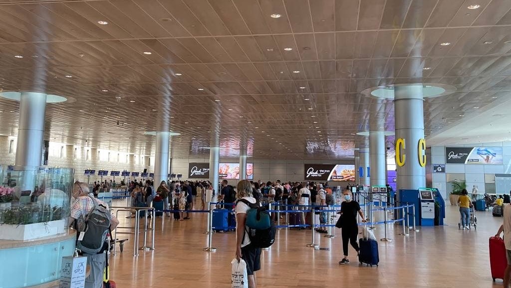 כלל מדינות העולם, פרט לעשר מדינות, יחוייבו בבידוד מלא של שבעה ימים (צילום: רועי רובישנטיין) יוצאים לחופשה ושבים לבידוד, רוב המדינות מצריכות בידוד