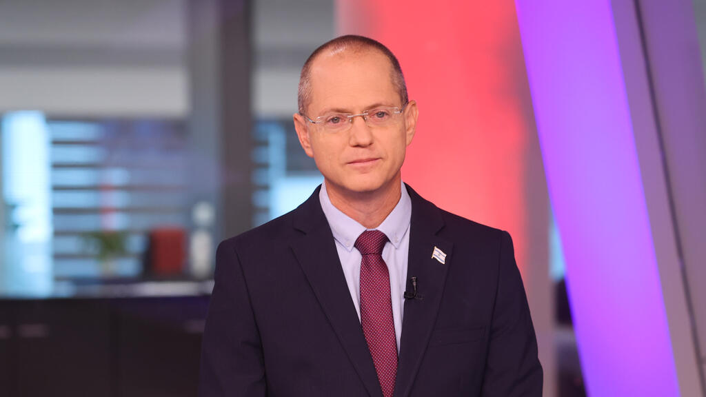 פורר. "לא נאפשר לאותה רשת שיווק לשלוט על הכול" (צילום: יריב כץ) עודד פורר בריאיון לאולפן ynet