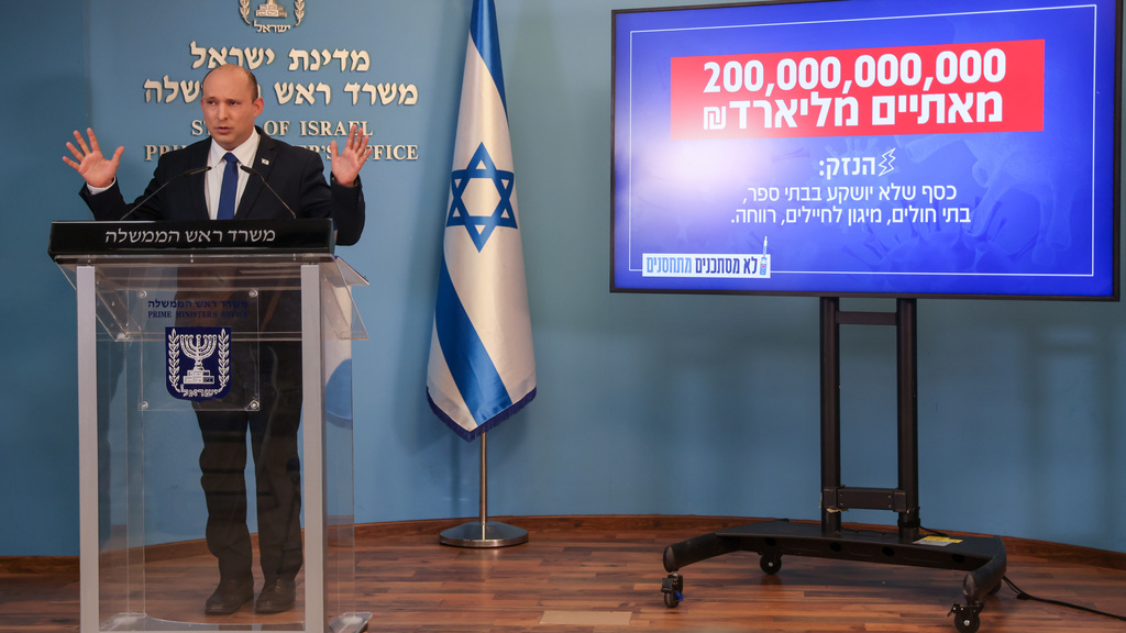 Prime Minister Naftali Bennett during press conference (Photo: Yonatan Zindel ) נפתלי בנט
