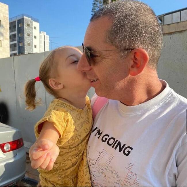 מתוקים כאלה. ורדי עם הבת אורי (צילום: אמיר מאירי) מתוקים כאלה. ורדי עם הבת אורי