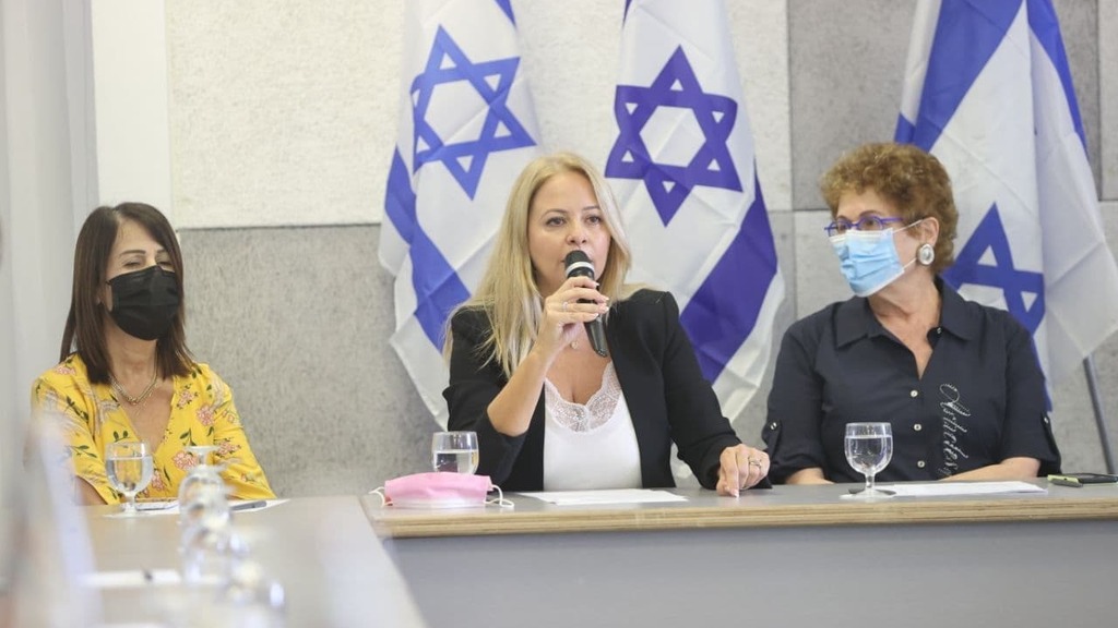 חגית פאר