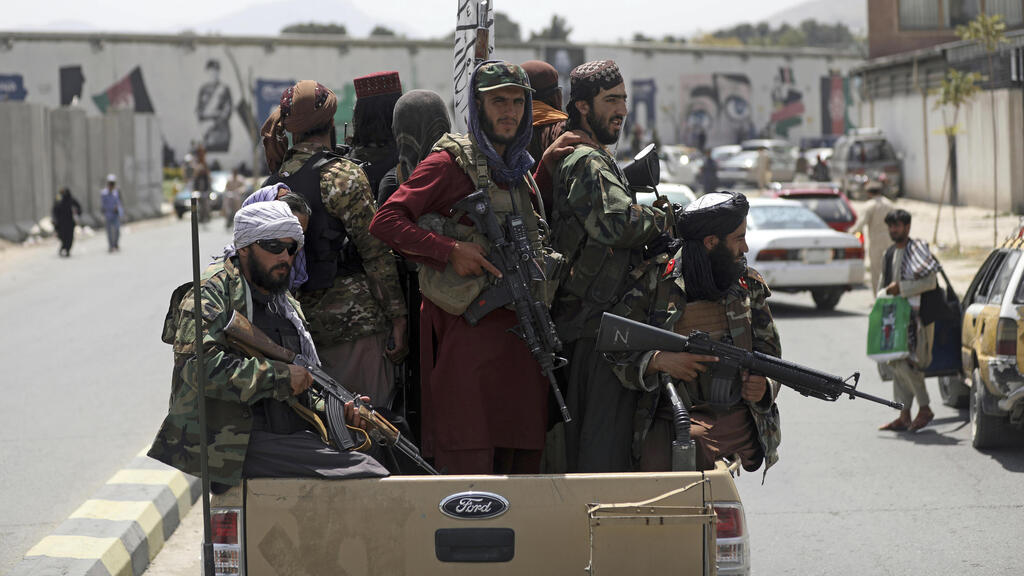 Taliban fighters in Kabul on Thursday (Photo: AP) Taliban fighters in Kabul on Thursday