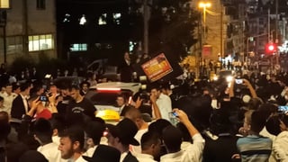 הפגנת חרדים נגד עבודות הרכבת הקלה בצומת בר אילן בירושלים