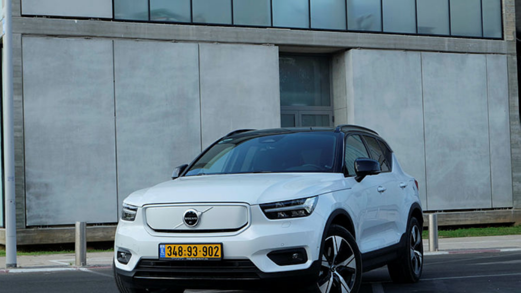 וולוו XC40