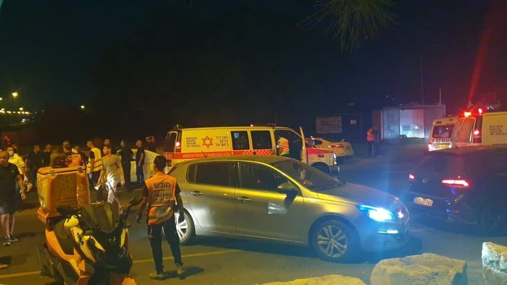 צילום: תיעוד מבצעי איחוד הצלה זירת הרצח בצומת ניצני עוז