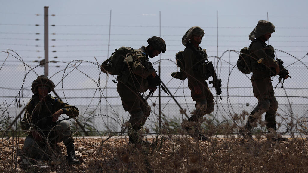IDF soldiers searching for the fugitives along the Jordan border on Tuesday (Photo: EPA) IDF soldiers join the search on Tuesday for six men who broke out of the Gilboa maximum security prison