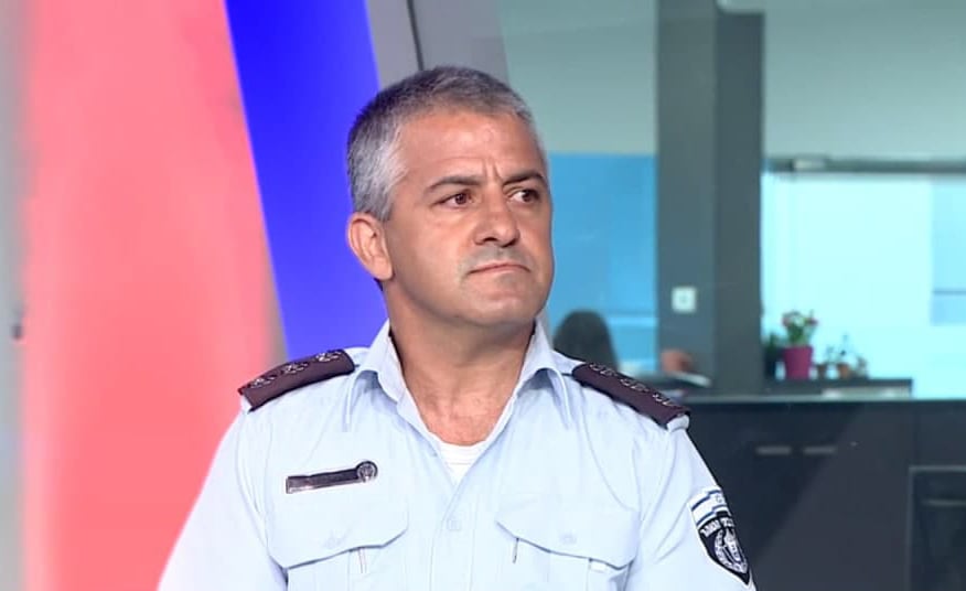 Commissioner Yariv Cohen, commander of Hermon Prison (Photo: Neville Harris) יריב כהן מפקד בית סוהר חרמון בריאיון באולפן