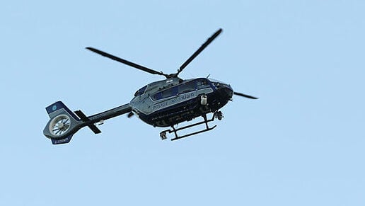 A police chopper flies in the skies over northern Israel in the search of escaped Palestinian prisoners on Saturday (Photo: Elad Gershgorn) מסוק באוויר בסריקות בצפון הארץ אחר שני המחבלים הנמלטים מכלא גלבוע אשר עדיין לא נתפסו
