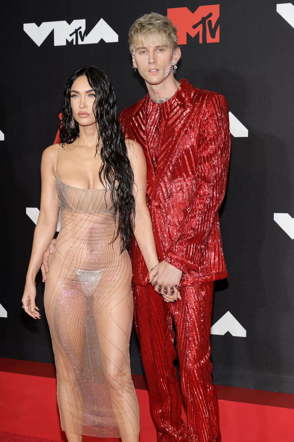 היו ימים. משין גאן קלי ומייגן פוקס (צילום: Gettyimage) טקס פרסי המוזיקה מייגן פוקס