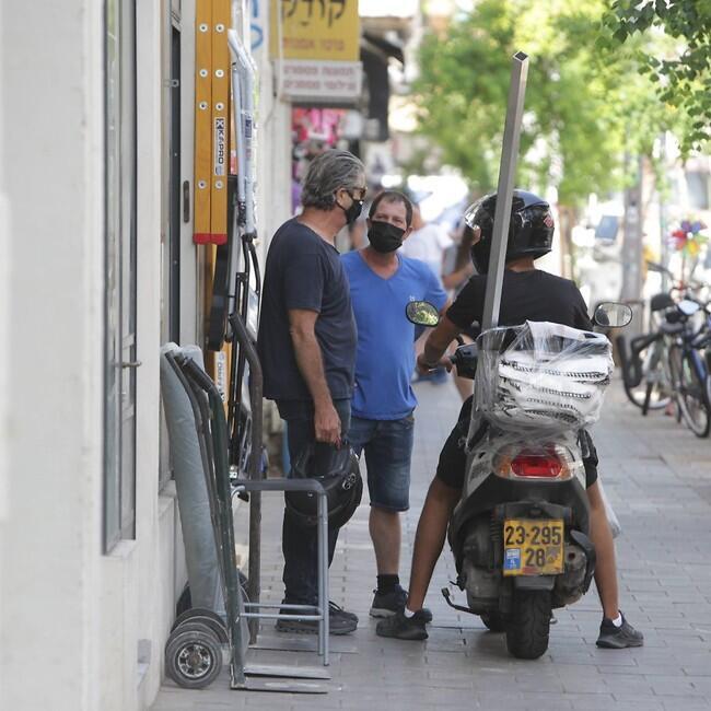 עושים לו כבוד