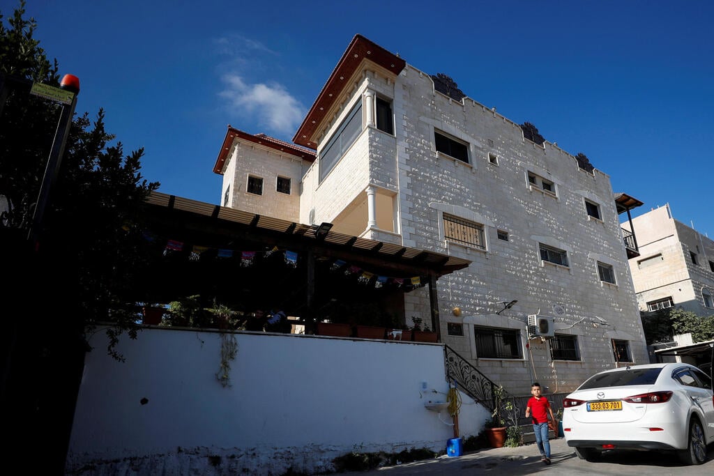 הבית בג'נין שבו נתפסו האסירים (צילום: AFP) הבית בג'נין בו נתפסו האסירים