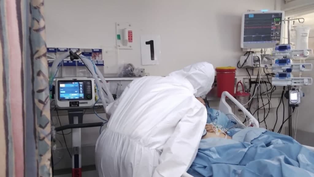 "הרבה מתחרטים שלא התחסנו". מחלקת קורונה בהדסה עין כרם (צילום: דוברות הדסה) מחלקת קורונה בהדסה עין כרם