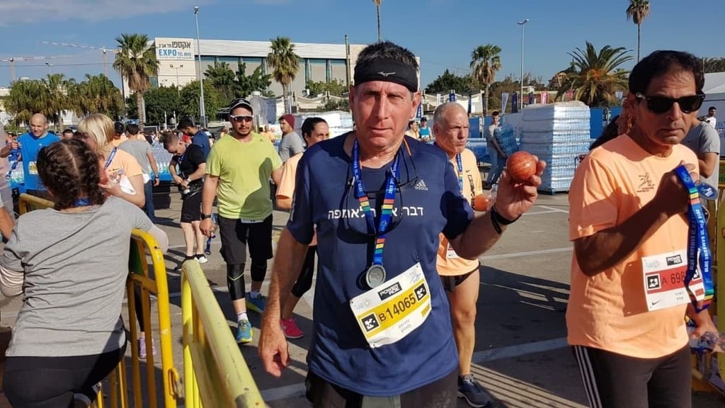 "הלוואי על כולנו להיות בכושר שהוא היה בגיל 72". פרץ גלעדי (באדיבות המשפחה) פרץ גלעדי