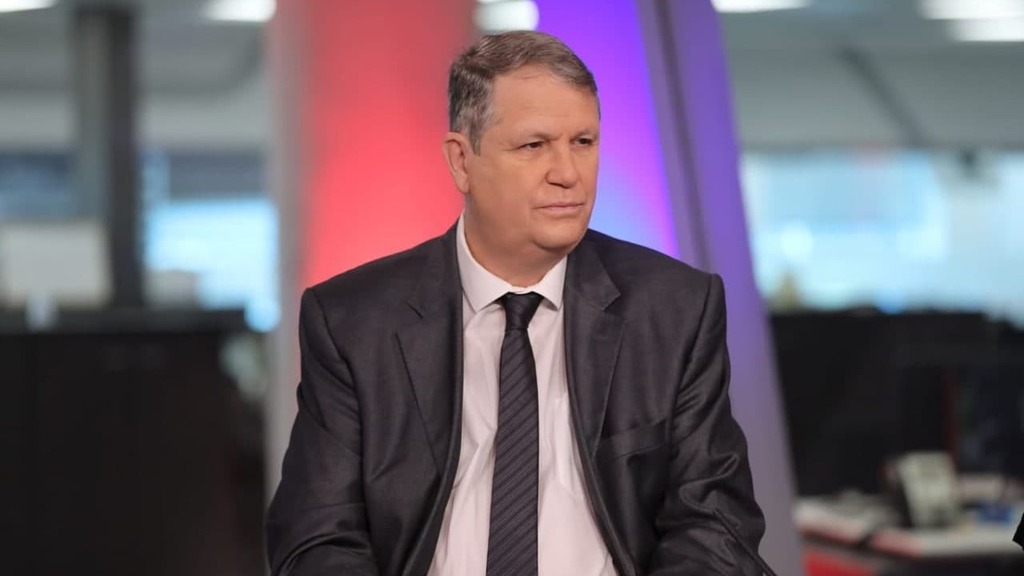 "לא בטוח שהגל הרביעי עבר". פרופ' אלדר יהודה אדלר באולפן ynet