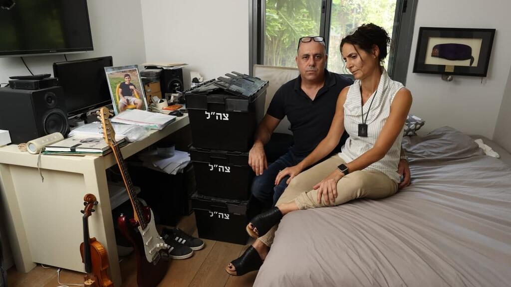 הוריו של ניב לובטון ז"ל (צילום: אלעד גרשגורן) הוריו של ניב לובטון ז"ל