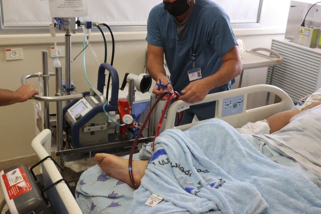 ECMO machine used at an Israeli hospital (Photo: Motti Kimchi) מכונת אקמו