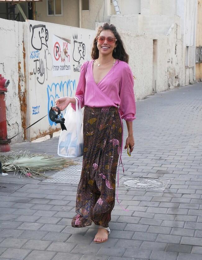ילדת פרחים (צילום: אמיר מאירי) ילדת פרחים