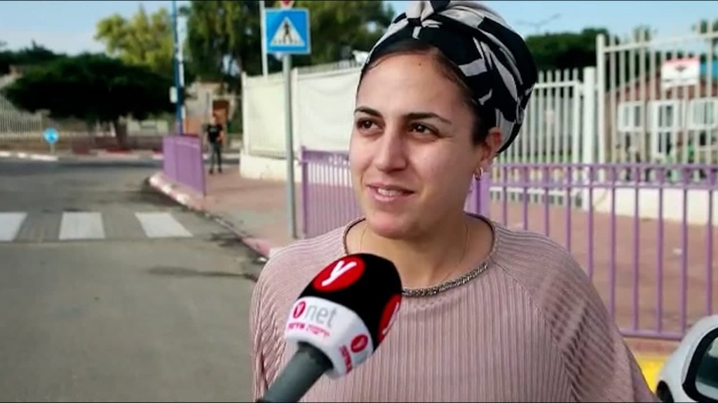 שירה הורוביץ: "מקווה מאוד שכל הילדים עשו בדיקות" (צילום: רועי עידן) שירה הורוביץ שילדיה חזרו ללימודים בבית הספר גיל רבין בשדרות
