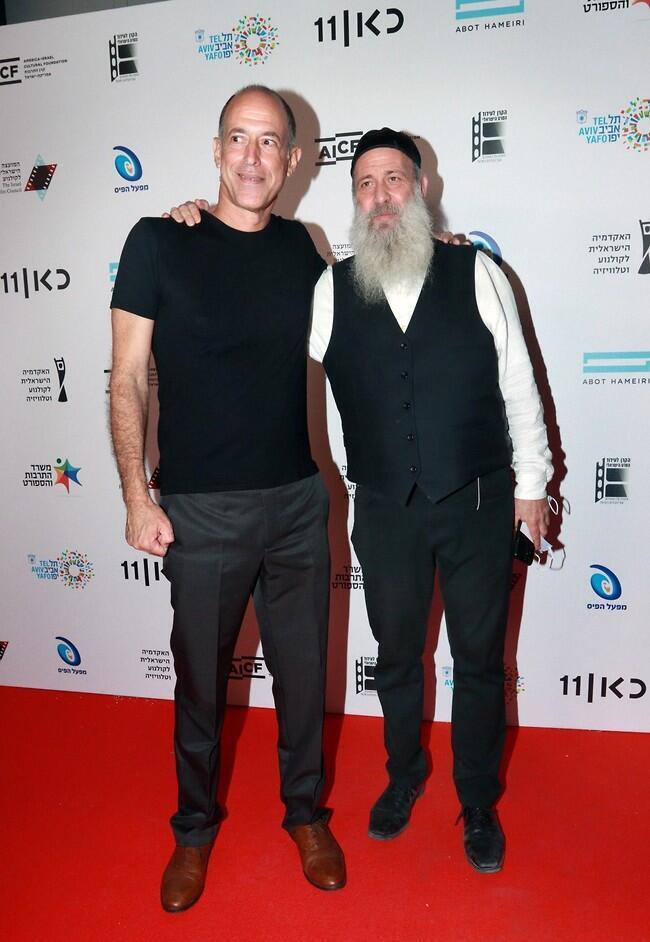 מבטיחים בלי שאלות על צופית. שולי רנד והבמאי גידי דר (צילום: ענת מוסברג) מבטיחים בלי שאלות על צופית. שולי רנד והבמאי גידי דר