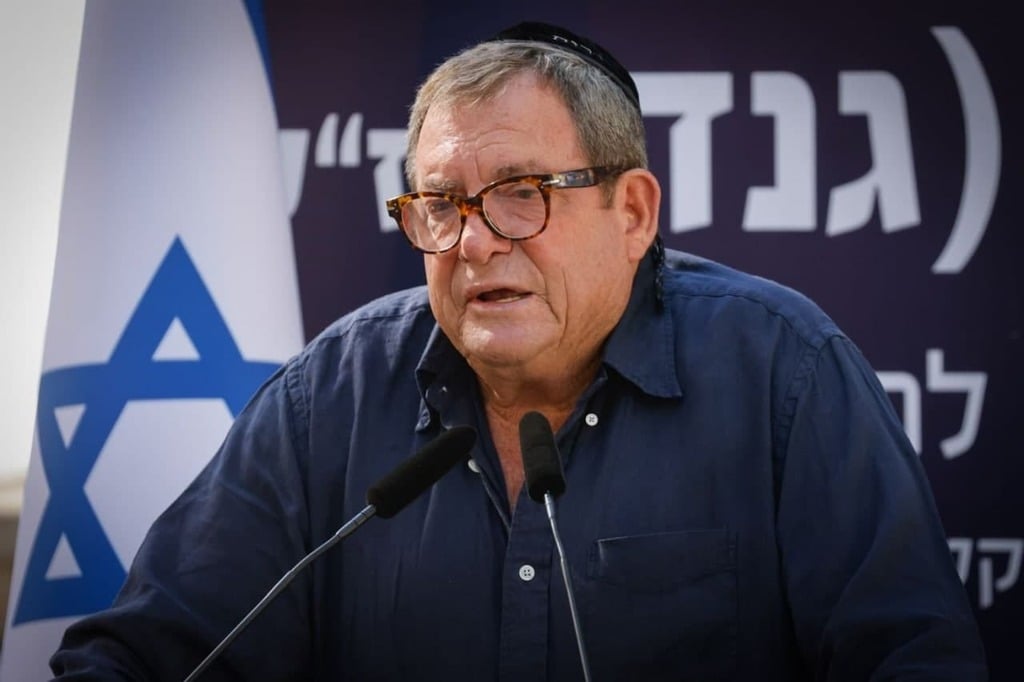 "עדיין איננו מדברים עם הערבים בשפתם". פלמח זאבי בטקס האזכרה בהר הרצל (צילום: אוליבייה פיטוסי) פלמח זאבי בנו של רחבעם זאבי בטקס האזכרה בהר הרצל