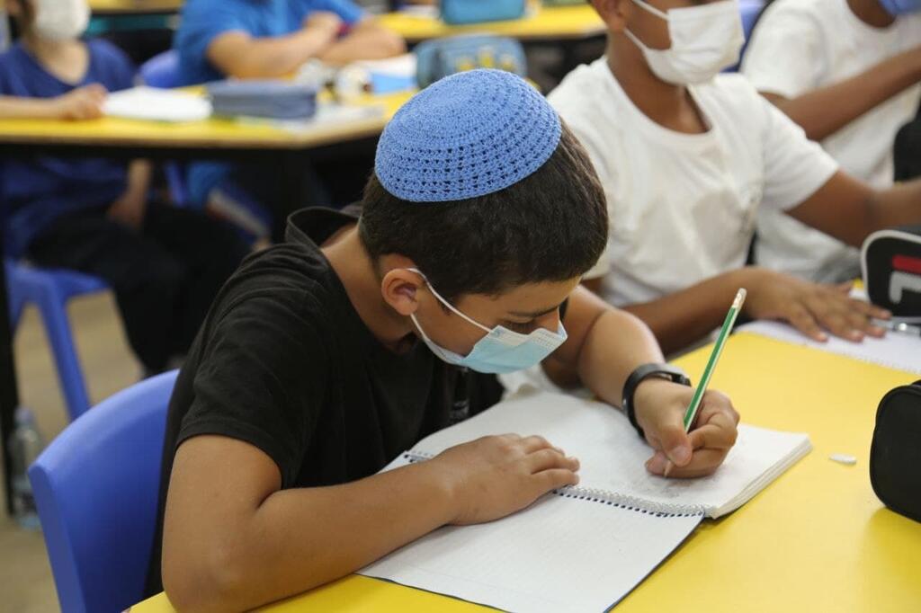 ישיבת אור עציון במועצת שפיר. המועצה במקום הראשון ברשימה (צילום: בראל אפרים) בית הספר אור עציון במועצת שפיר