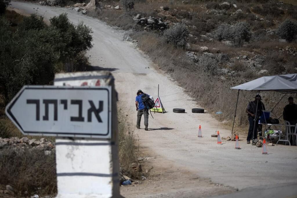 גבעת אביתר בשומרון (צילום: עמית שאבי) מאחז אביתר בשומרון