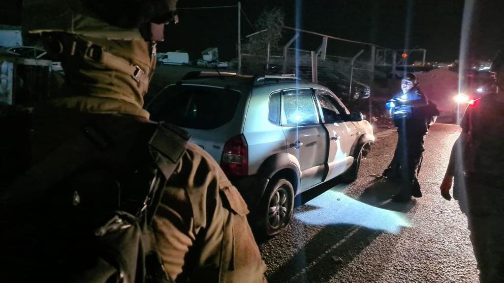 Photo: Israel Police מחסום קלנדיה, הלילה