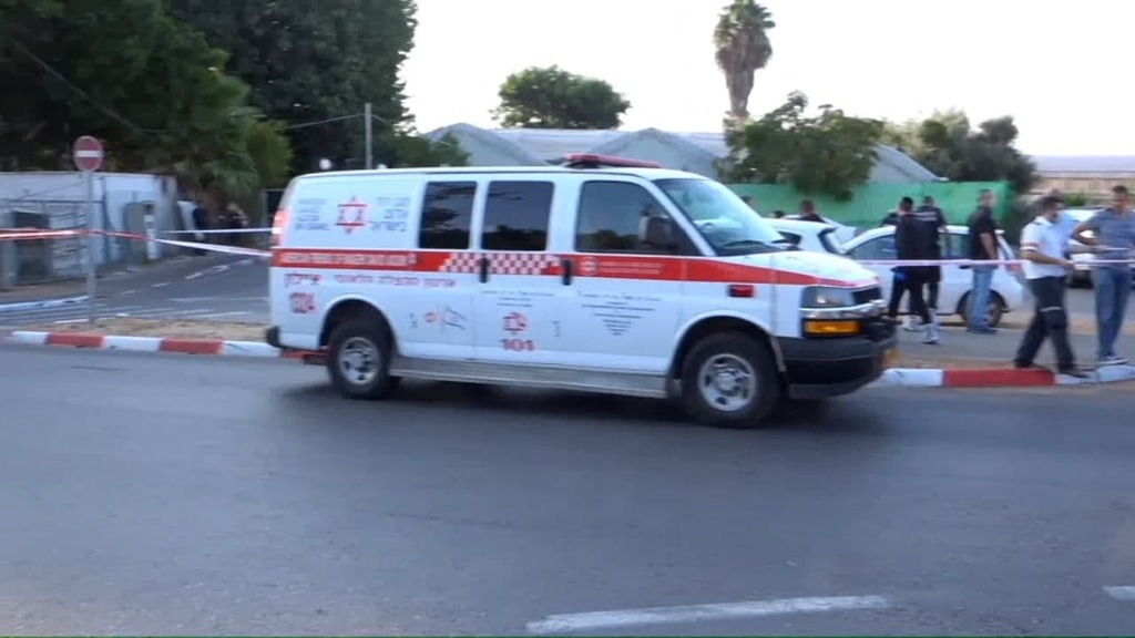 צילום: נדב אבס זירת רצח איש העסקים ברחובות