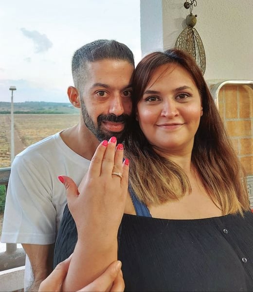 הצעת הנישואים בכנרת (גיל נחושתן) הצעת הנישואים. מזל טוב