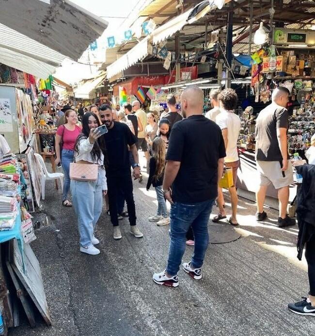 הדרך ליציאה מהשוק רצופת סלפי