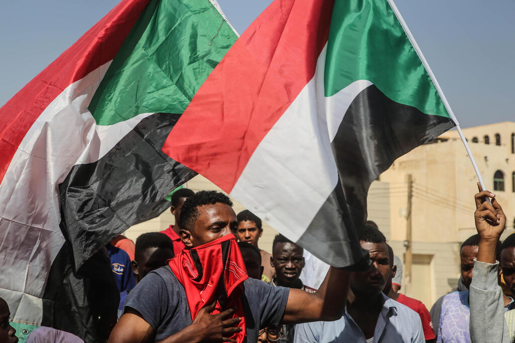 סודן הפיכה צבאית מחאה רחובות חרטום