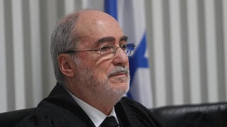 אשר גרוניס