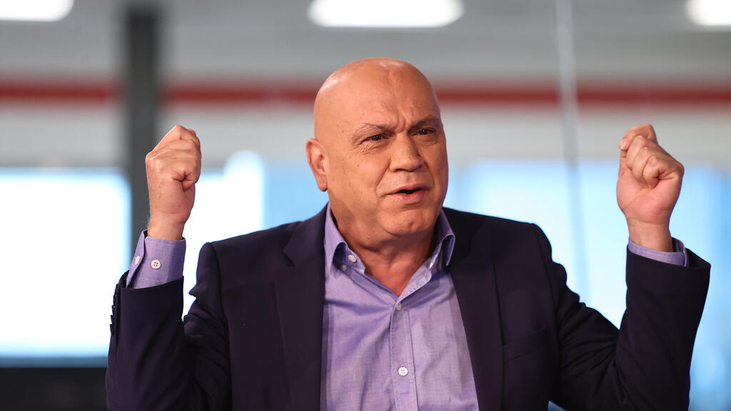 "הערביות היא חלק בלתי נפרד מהארץ הזאת". עיסאווי פריג' באולפן ynet (צילום: אביגיל עוזי) עיסאווי פריג' באולפן ynet