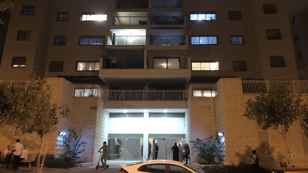 הבניין בו התגורר האב שנרצח
