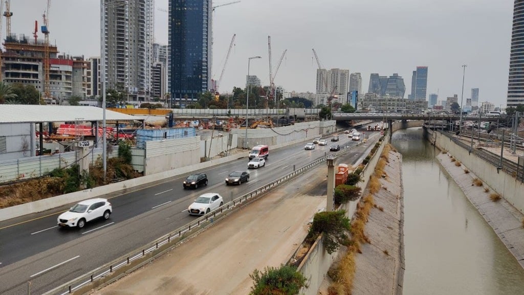 הגשם ברמת גן בתחילת השבוע (צילום: אורן רייס) גשם ברמת גן
