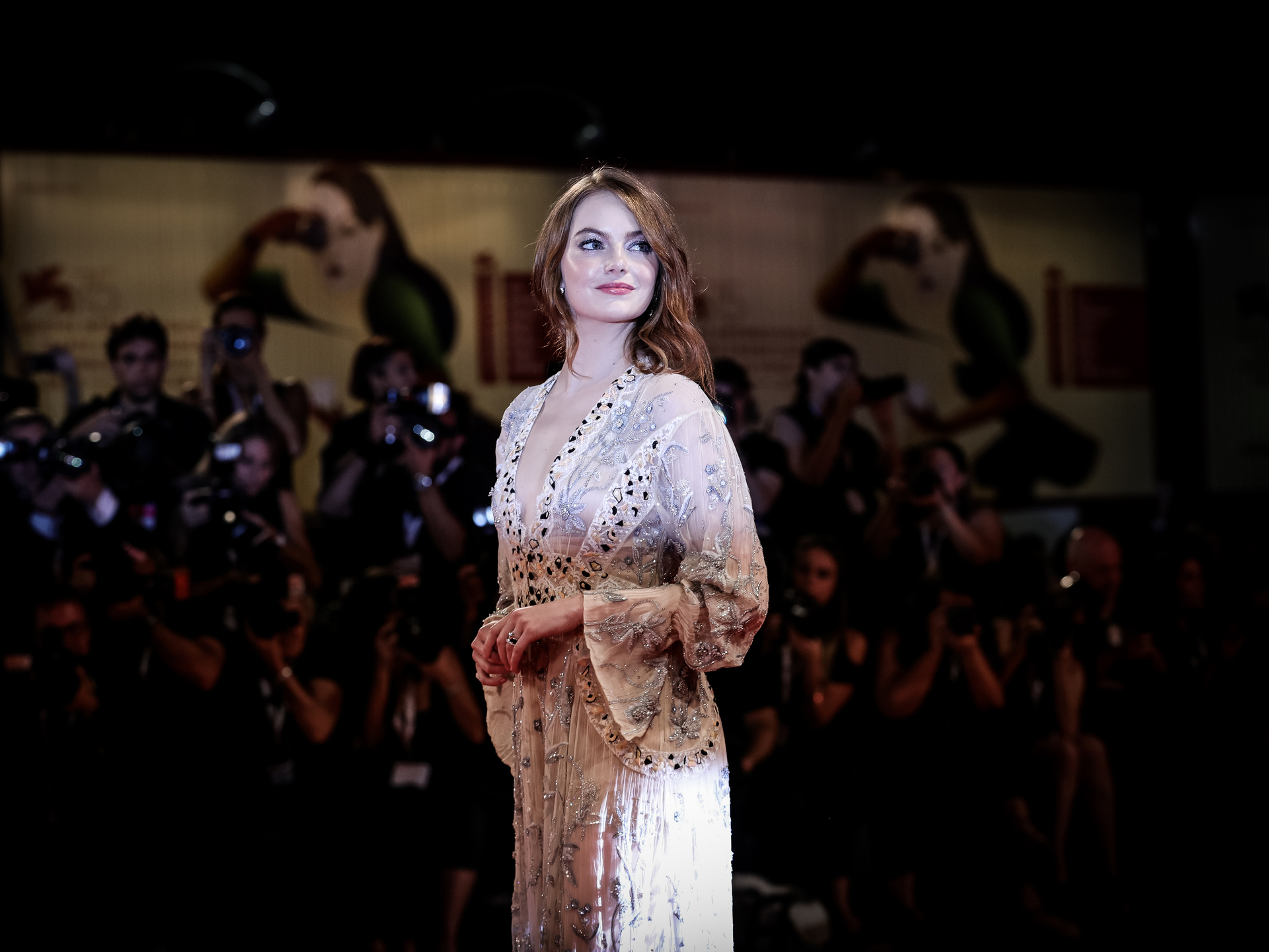 אמה סטון בפסטיבל ונציה, 2018 (צילום: Getty Images) אמה סטון בפסטיבל ונציה, 2018
