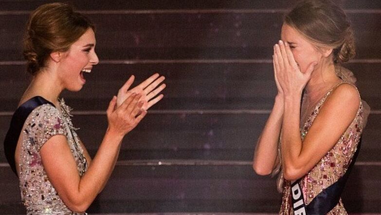 Miss Provence April Benayoum (L) after finishing second at the Miss France 2021 contest (Photo: Getty Images) Miss Normandie Amandine Petit (R) took the Miss France 2021 crown with Miss Provence April Benayoum (L) finishing second