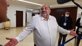  מנסור עבאס 