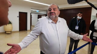  מנסור עבאס 