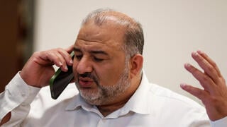  מנסור עבאס 