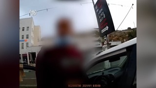 נוהג בדרך לעבודות שירות על עבירות נהיגה חמורות ושלילת הרישיון עם הרישיון הפסול