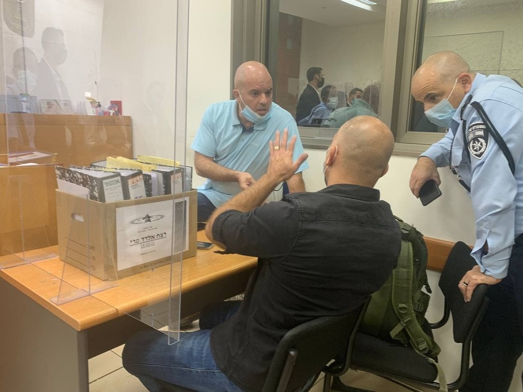 החוקרים בפרשת רצח אלדד פרי לפני הדיון החוקרים בפרשת רצח אלדד פרי לפני הארכת מעצר החשוד