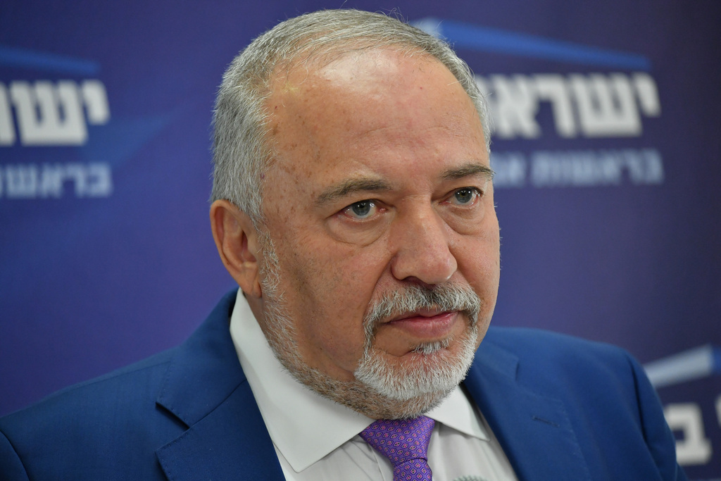 ליברמן: "פיתוח הנגב - משימה ראשונה במעלה" (צילום: יואב דודקוביץ) אביגדור ליברמן ישיבת סיעה ישראל ביתנו