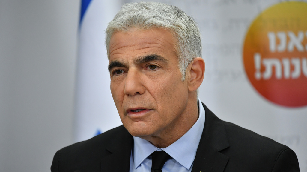 לפיד עדכן את בני המשפחה כבר אתמול, הם שמרו על סודיות מוחלטת (צילום: יואב דודקוביץ') יאיר לפיד ישיבת סיעה יש עתיד