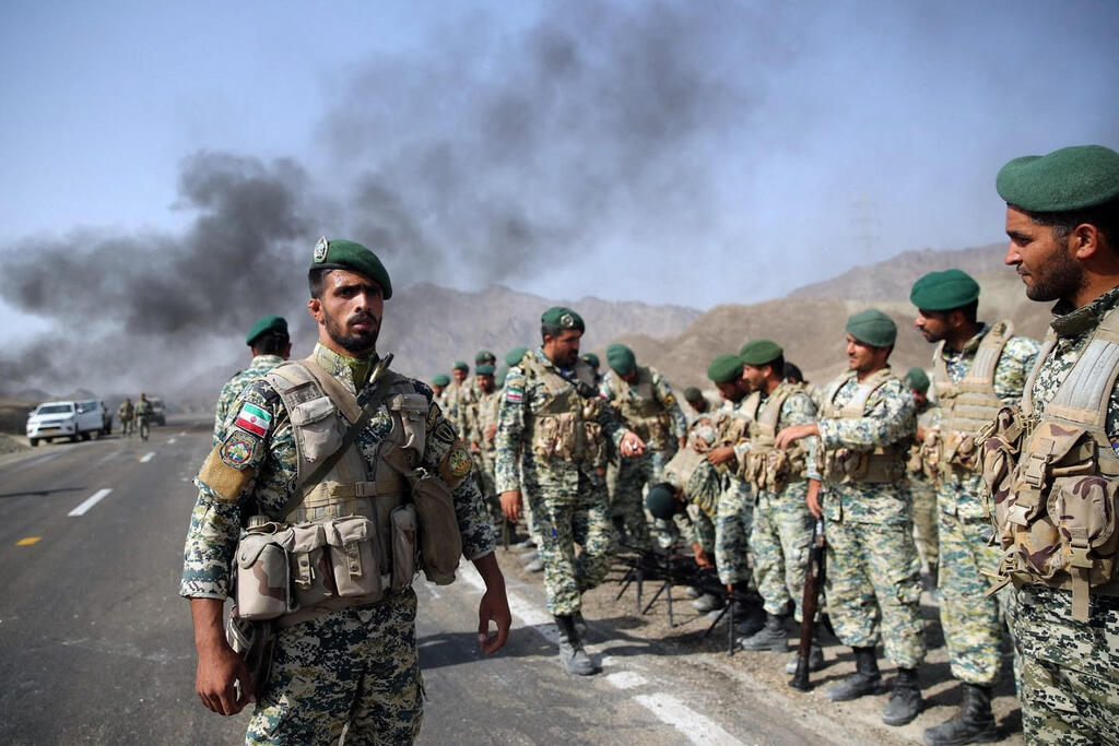 צילום: AFP / IRANIAN ARMY OFFICE תרגיל צבאי של איראן באזור מפרץ עומאן