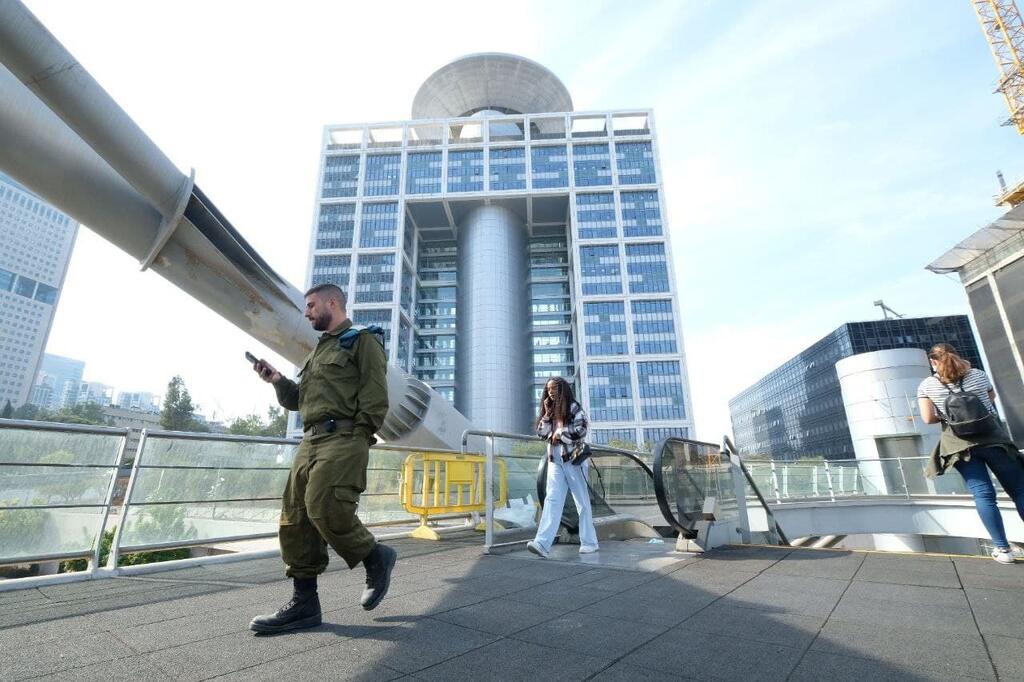 i-serve-at-the-beating-heart-of-the-idf-and-know-exactly-what-to-do