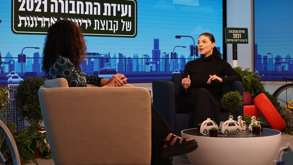Transportation Minister Merav Michaeli at Ynet's conference being interviewed (Photo: Avigail Uzi) ועידת התחבורה של ידיעות אחרונות